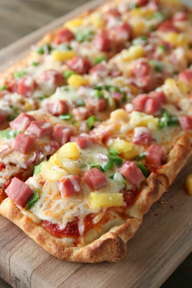 Ham and Pineapple Pizza with Green Pepper